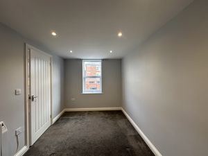 Bedroom- click for photo gallery